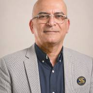 Dr Kiumars Bayat